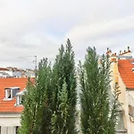 ** Apartment For 2 In Paris **