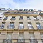 ** Apartment For 2 In Paris **